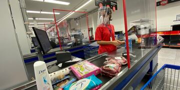 Compras en supermercados. (Foto: Clarín)