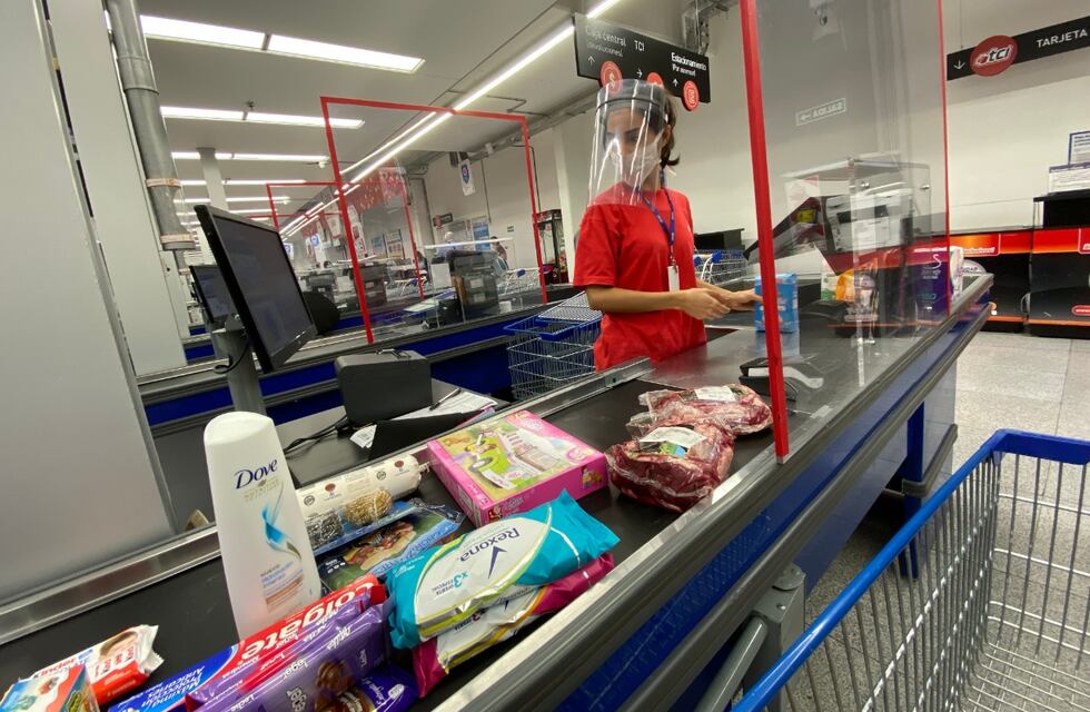 Piden sacar las golosinas de la línea de cajas de supermercados de Córdoba