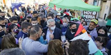 Alberto Fernández recorrió Avellaneda y reforzó el discurso oficial sobre el fin de la pandemia