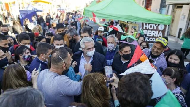 Alberto Fernández recorrió Avellaneda y reforzó el discurso oficial sobre el fin de la pandemia