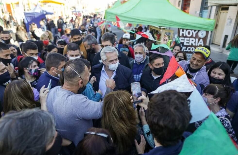 Alberto Fernández recorrió Avellaneda y reforzó el discurso oficial sobre el fin de la pandemia