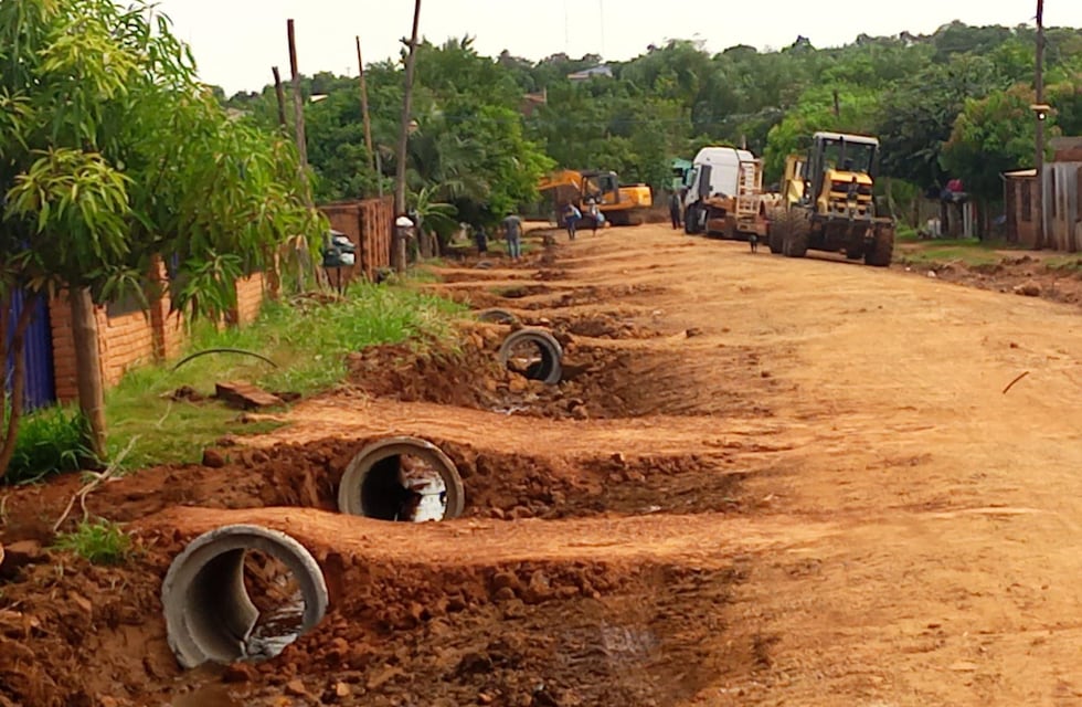 Ejecución de obras viales y pluviales en Puerto Iguazú