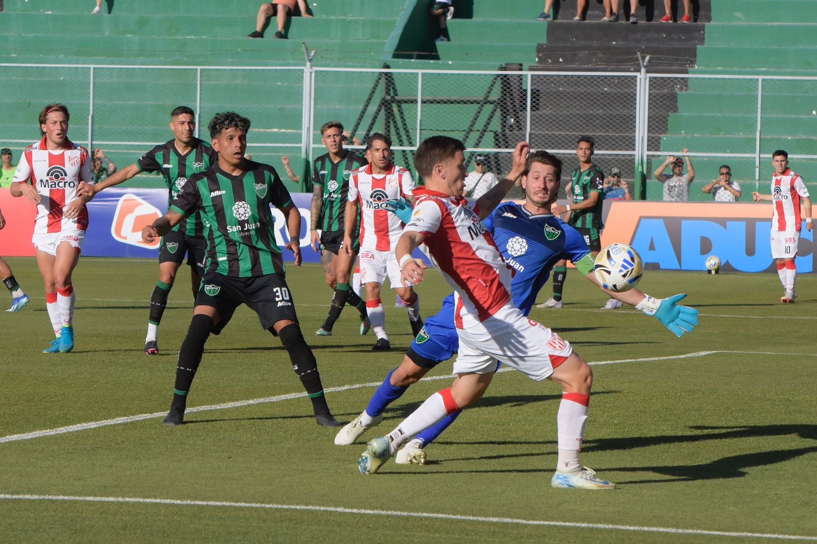 Instituto en su partido ante San Martín. (Prensa IACC).