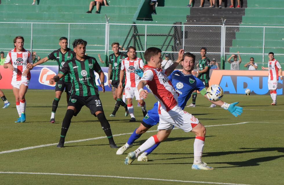Instituto y un empate sabor a poco: “No me gustó para nada”, admitió el DT