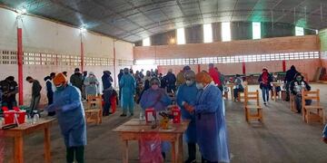 En primeras dosis la provincia aplicó: 580.877; segunda dosis: 165.382