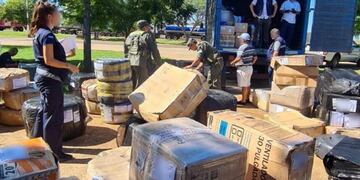 Decomisan mercancía valorada en 20 millones de pesos en infracción aduanera en Posadas.