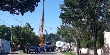 Exitoso operativo para instalar un nuevo tubo de oxígeno en el Hospital "Dr. Jaime Ferré" de Rafaela.
