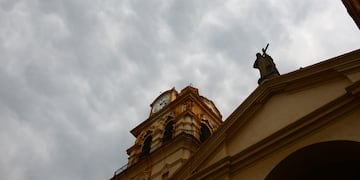El lunes se anuncia con lluvias y toda la semana será con cielo nublado en Córdoba (José Gabriel Hernández).
