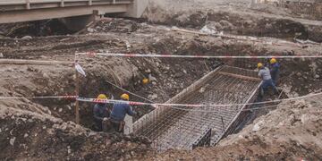Avanzan los trabajos del nuevo puente sobre el Arroyo Grande