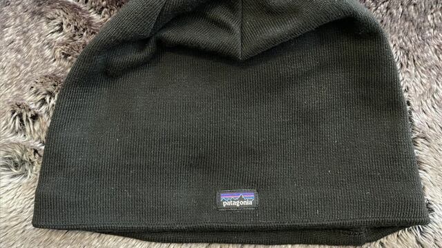 ¿Conviene comprar en Chile?: esto es lo que cuesta un gorro de nieve Patagonia.