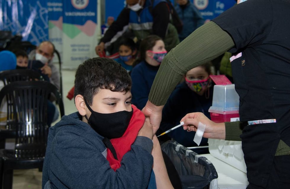 COVID-19 en Santa Fe: los casos nuevos crecieron 27 % en una semana