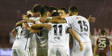 Triunfo de Newell's 3 a 1 ante Lanús (@Newells)