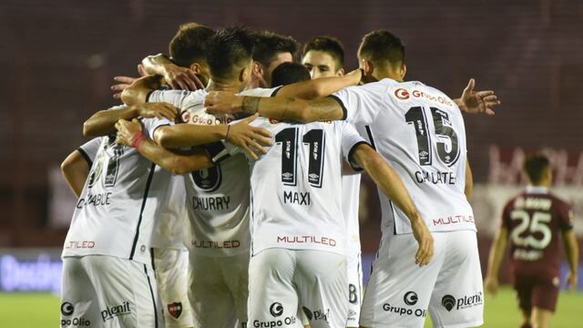 Triunfo de Newell's 3 a 1 ante Lanús (@Newells)