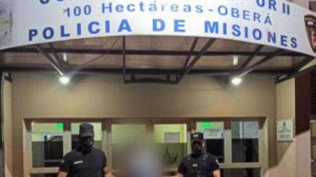 El violento fue alojado en las sede policial, en tanto que la víctima formalizó la denuncia.