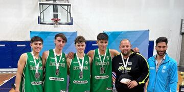 Ivo Hait, Mateo Ortega, Joaquín Gómez y Máximo Simoncini.  El equipo dirigido por Matías Gebruers que obtuvo medalla de Plata en básquet 3 x 3 en los Torneos Bonaerenses.