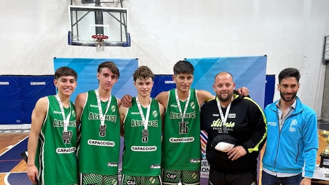 Ivo Hait, Mateo Ortega, Joaquín Gómez y Máximo Simoncini.  El equipo dirigido por Matías Gebruers que obtuvo medalla de Plata en básquet 3 x 3 en los Torneos Bonaerenses.