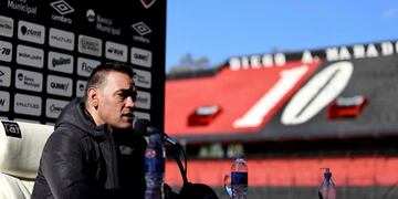 Primera conferencia de presa de Fernando Gamboa