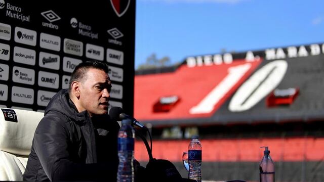 Primera conferencia de presa de Fernando Gamboa