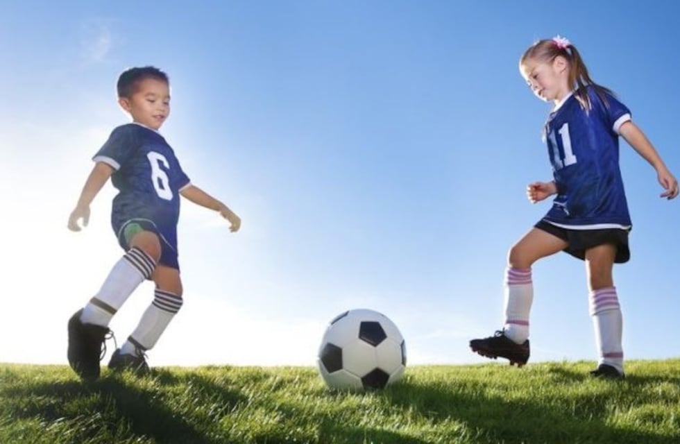 Torneo de fútbol mixto juvenil en Punta Alta