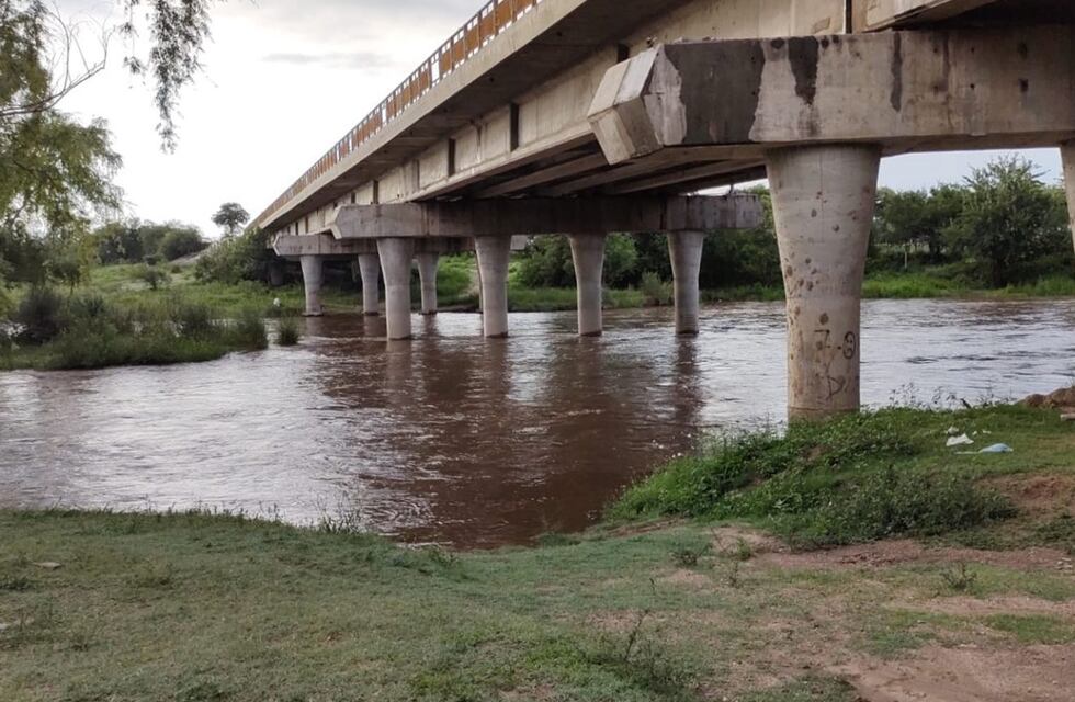 Alerta en el Río Xanaes en Arroyito por la suba del nivel