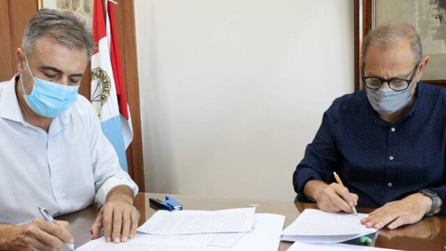 El intendente Luis Castellano y el ministro de la Gestión Pública, Marcos Corach, rubricaron el convenio