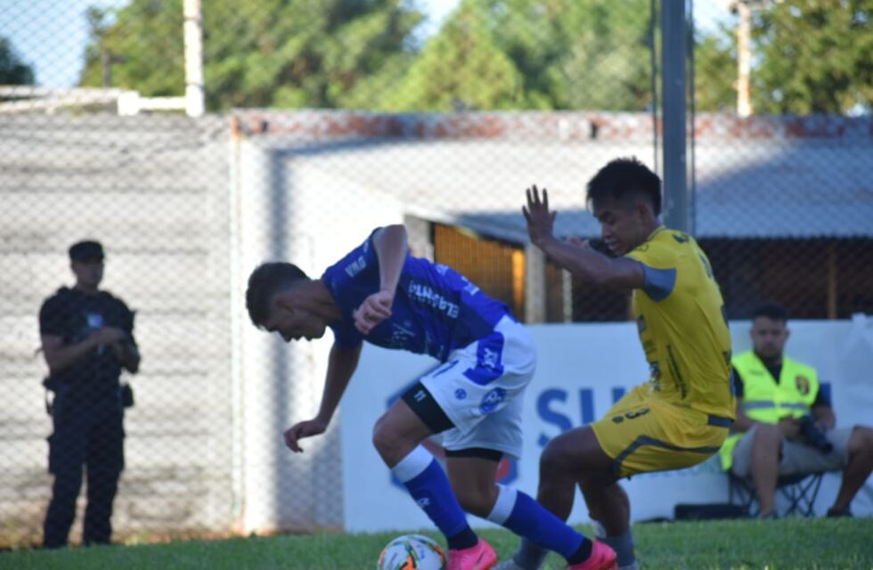 Atlético cayó 3 a 2 ante Crucero del Norte