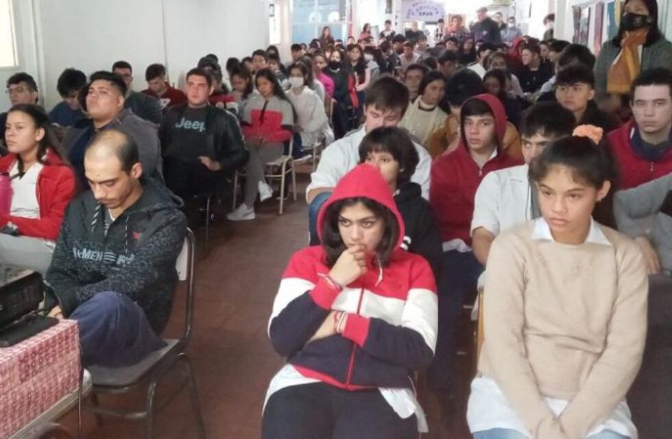 Eldorado: alumnos de la Escuela Normal N°11 recibieron una capacitación