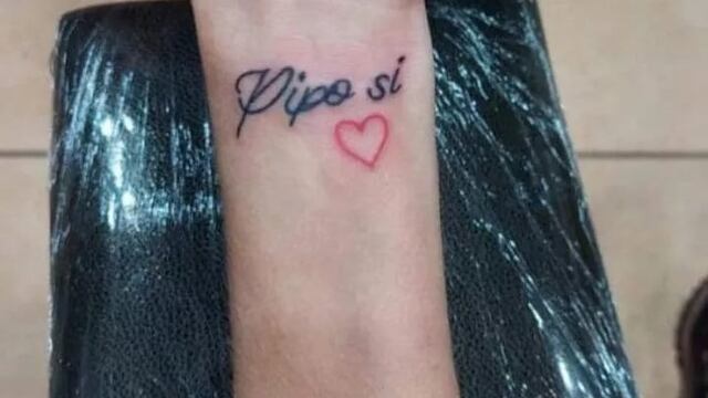 Eldorado: se tatuó el slogan de campaña del intendente electo.