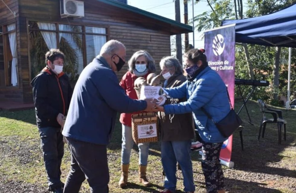 Montecarlo: se recepcionó la Canasta Viajera por la Semana Continental de Semillas Nativas y Criollas
