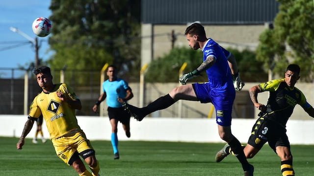 Santamarina de Tandil fue goleado 3 a 0 por Independiente Rivadavia de Mendoza
