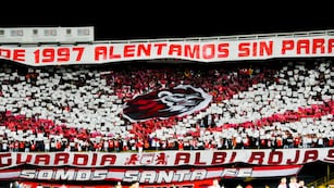 La hinchada colombiana fanática del cuarteto.