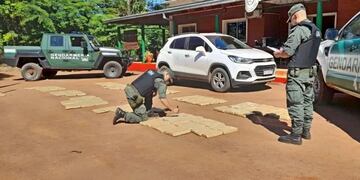 Operativo de Gendarmería desbarató transporte de drogas en corredores viales de General Urquiza.