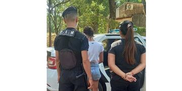 Terminó detenida tras ejercer violencia contra su madre.