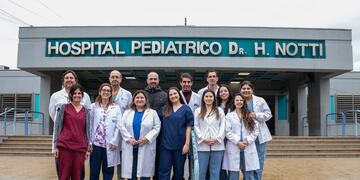Médicos del Hospital Notti operaron a un niño con un método y tecnología nunca antes aplicada en provincias del interior del país.