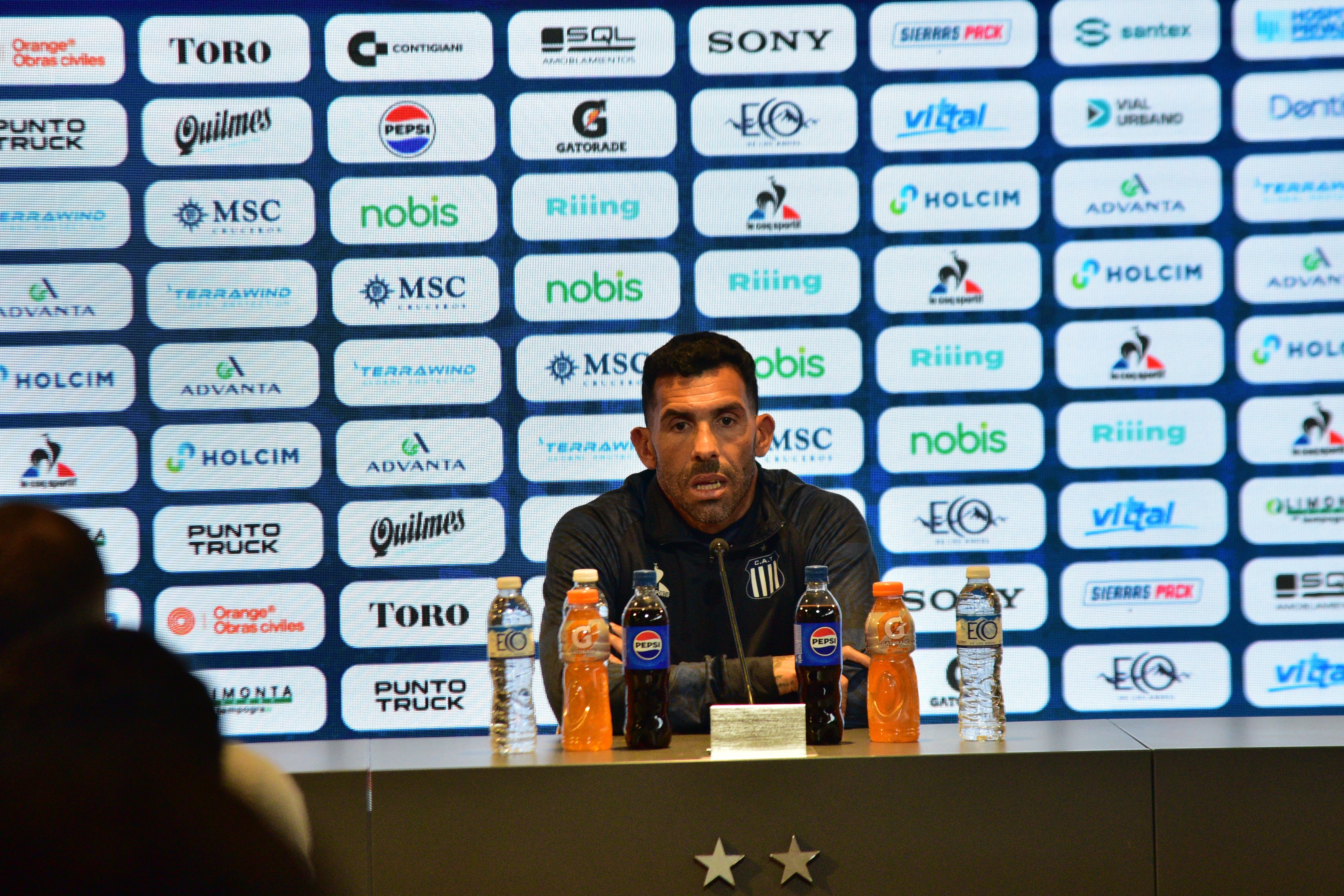 Conferencia de prensa de Carlos Tevez en Taleres. (Fotografías de Pedro Castillo)