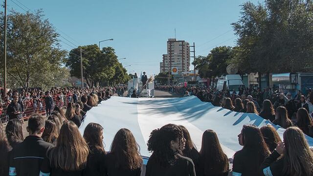 Desfile tradicional del 25 de mayo en San Luis