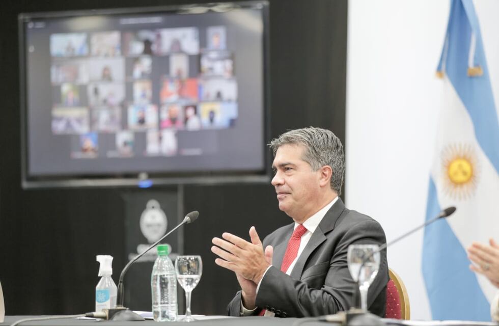 Educación: Capitanich presentó la Jornada Extendida Digital