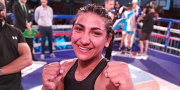 La catamarqueña “Capricho” Romero es Campeona Mundial interina Supergallo de la AMB