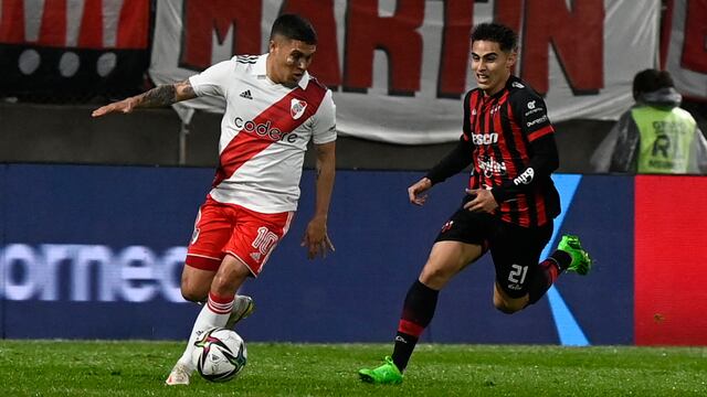 Juanfer Quintero clavó un gol Olímpico en La Rioja. Foto: @RiverPlate