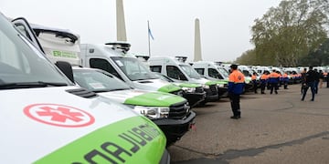 Entrega de ambulancias en ER