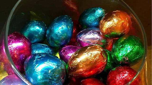 Una peluquera mendocina vendía ilegales huevos de pascua y fue detenida.