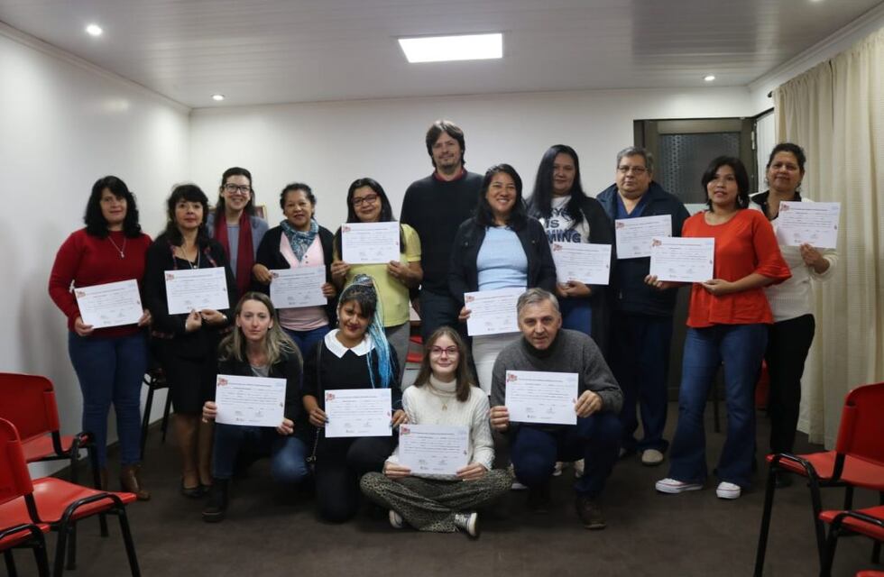 Oberá: entregaron certificados a cuidadores de personas mayores