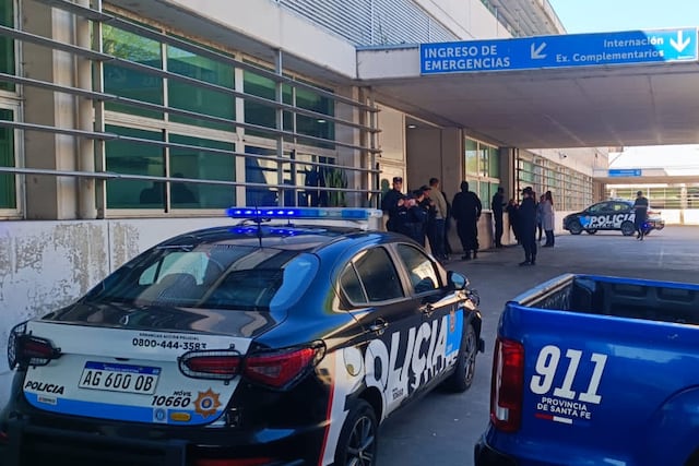 Policía en el HECA de Rosario