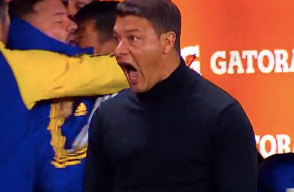 Boca: el eufórico festejo de Sebastián Battaglia tras el gol de Luis Vázquez