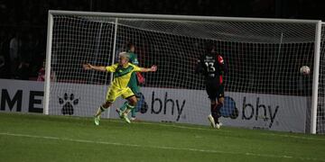 El Tiburón derrotó por 3 a 1 a Colón