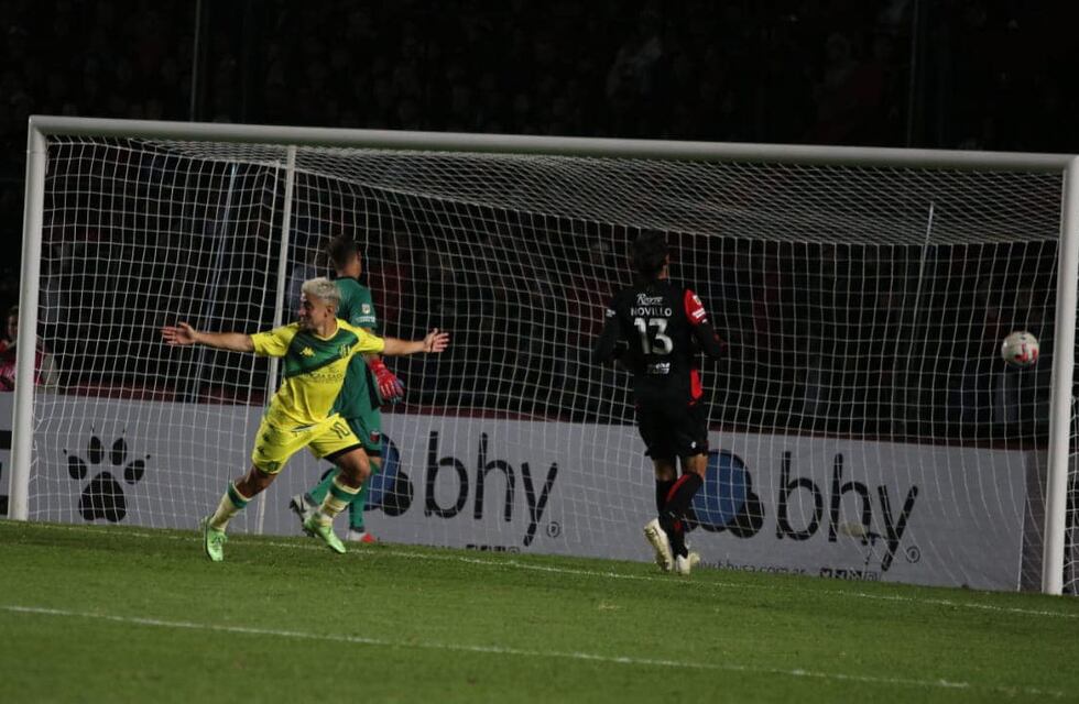 En un partido histórico, Aldosivi derrotó a Colón