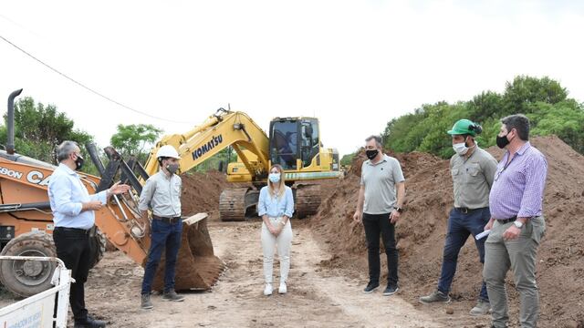 Carlos Maina, Bárbara Chivallero, Luis Castellano y Alcides Calvo recorrieron la trama urbana del acueducto.
