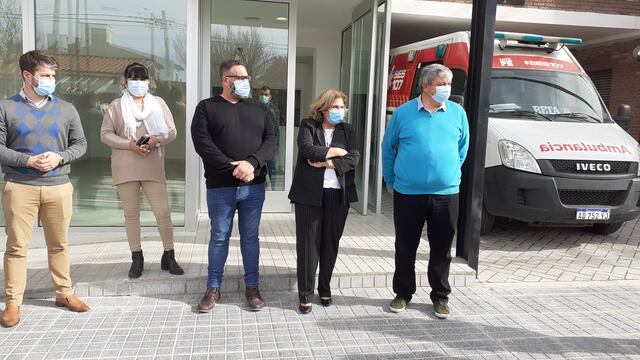 La funcionaria presentó la nueva unidad de terapia intensiva del Hospital Anselmo Gamen de Villa Gobernador Gálvez. (@JuliannVillalva)