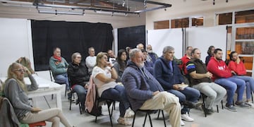 Reunión en Claromecó con el sector turístico y entrega del sello “Servicio Registrado”