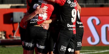 Newell's derrotó 3 a 2 a Talleres